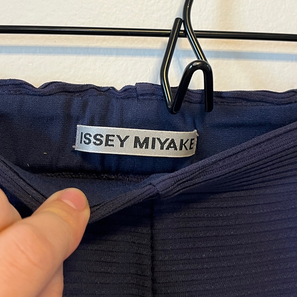 Vintage 2010 Pleated Joggers